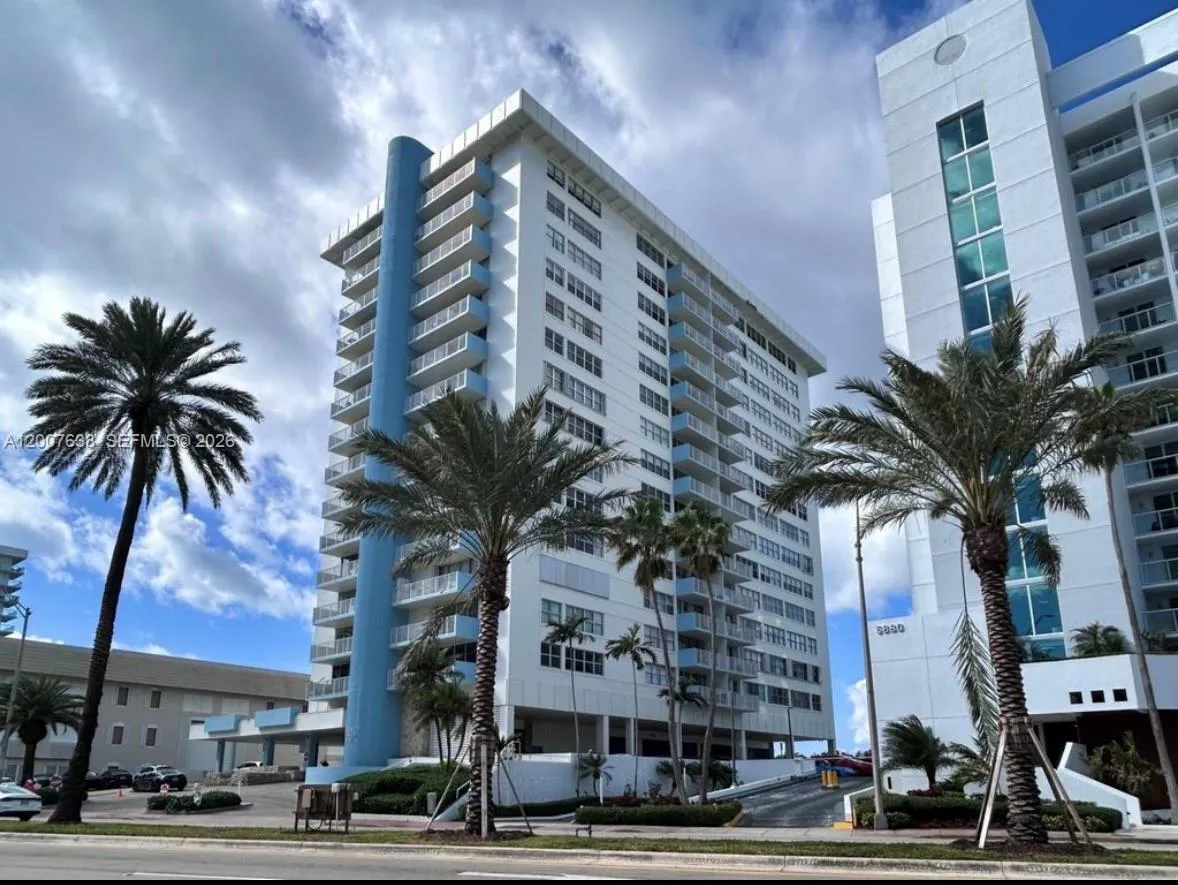 5838 Collins Ave # 8E, Miami Beach FL 33140