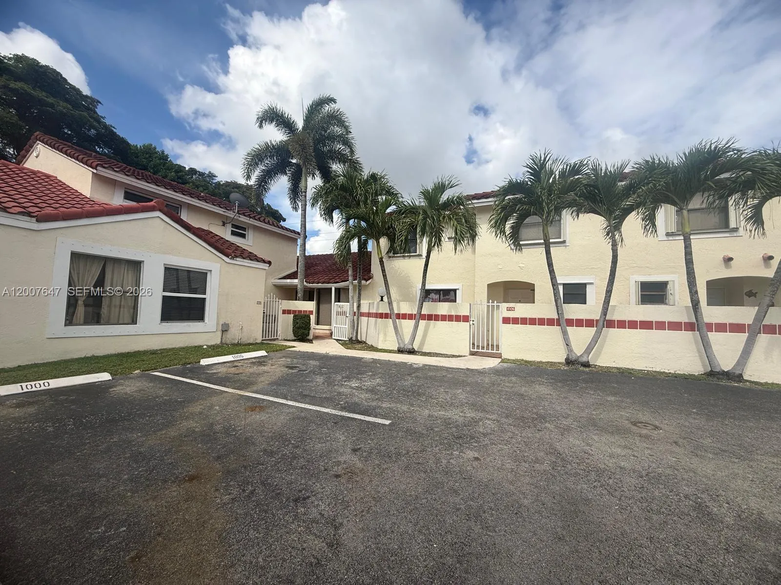 1004 San Remo Cir, Homestead FL 33035