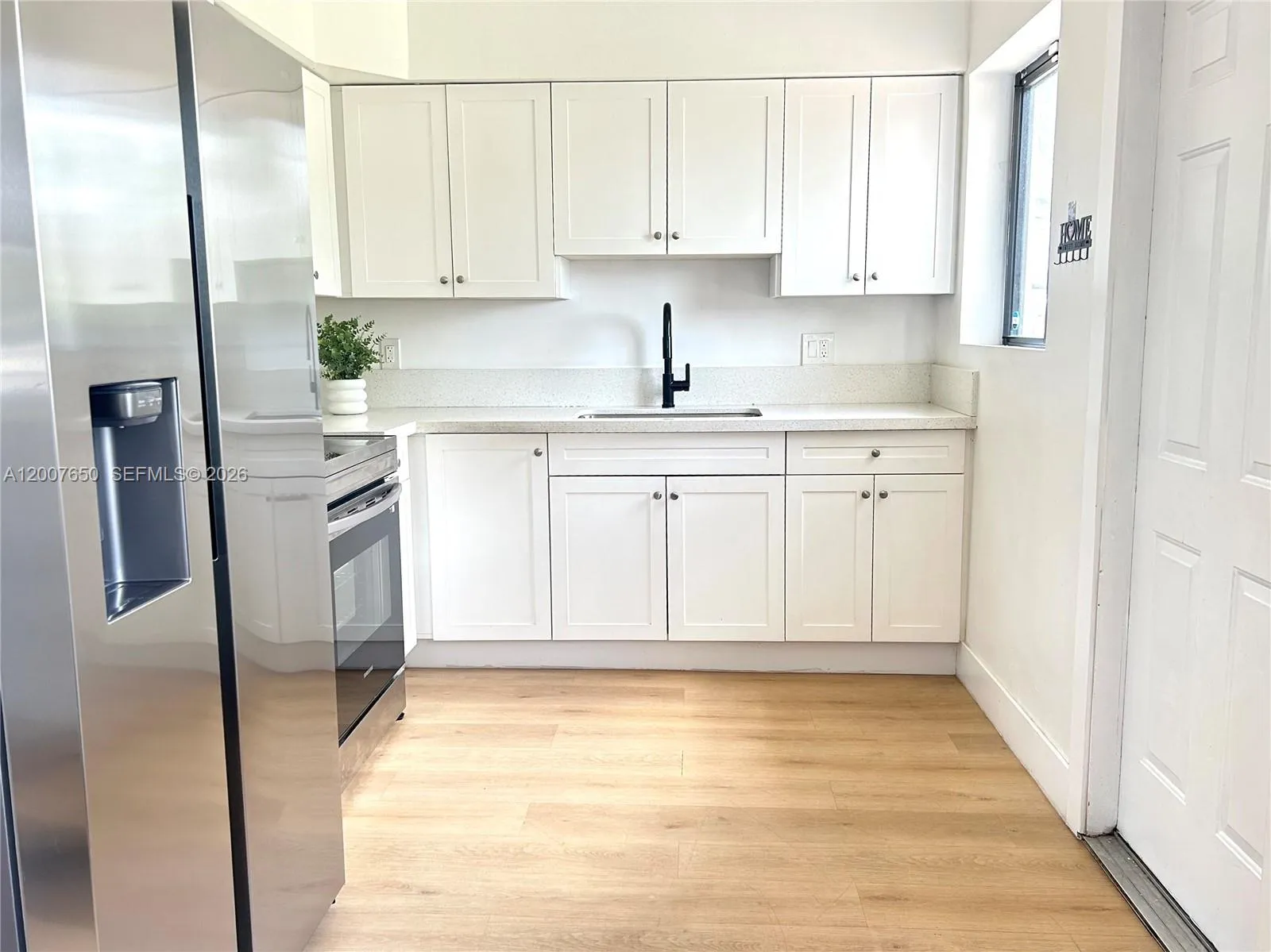 808 45th St, West Palm Beach FL 33407