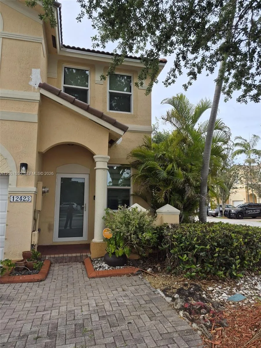 12423 SW 123rd Ter, Miami FL 33186