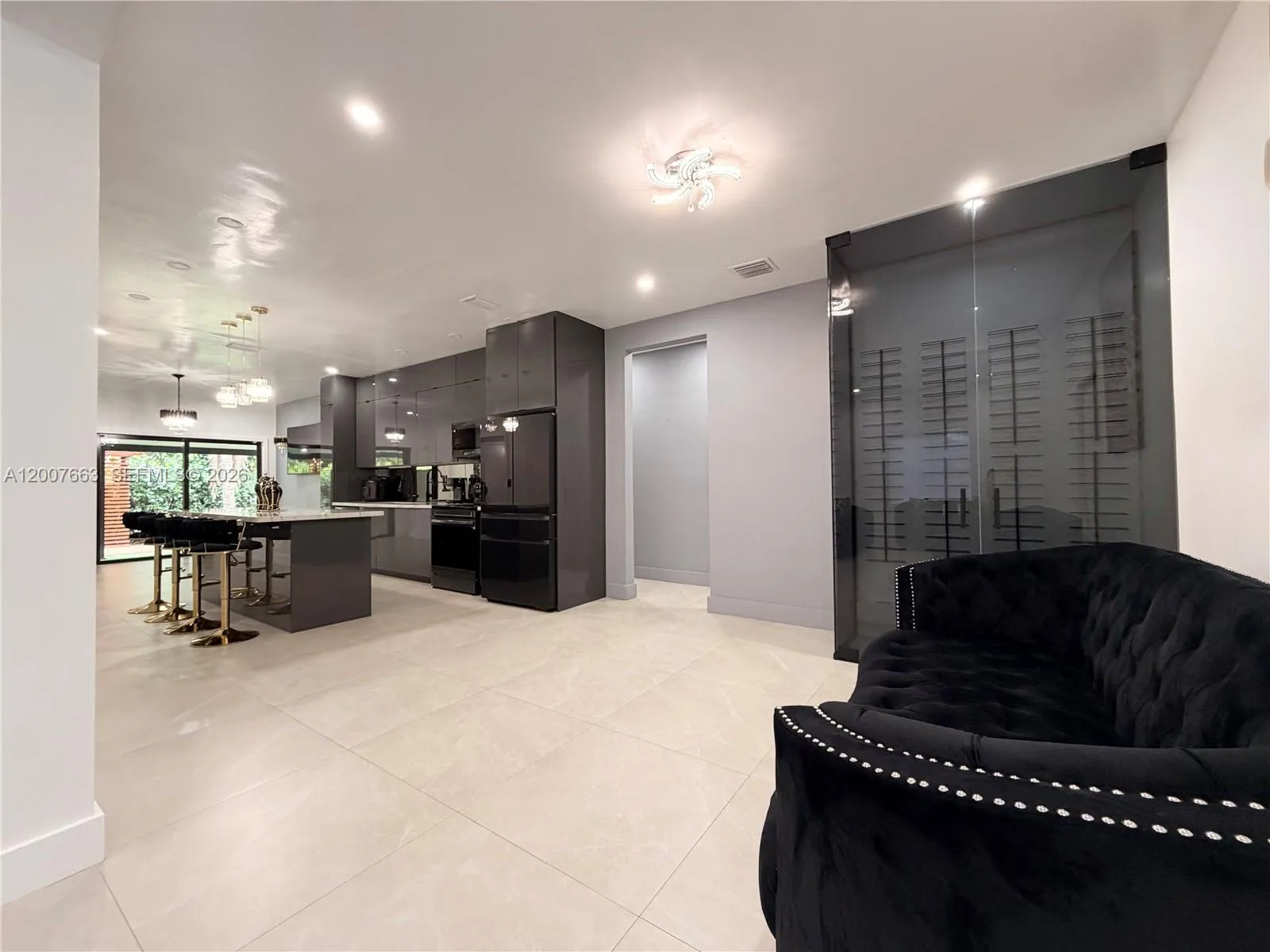 86 NW 4th St, Homestead FL 33030