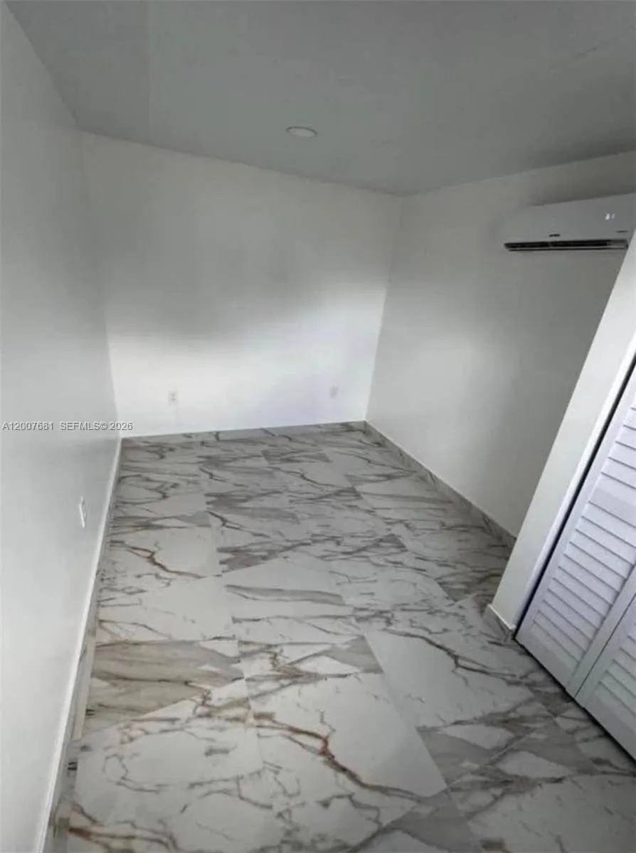 4721 Peters Rd # A, Plantation FL 33317