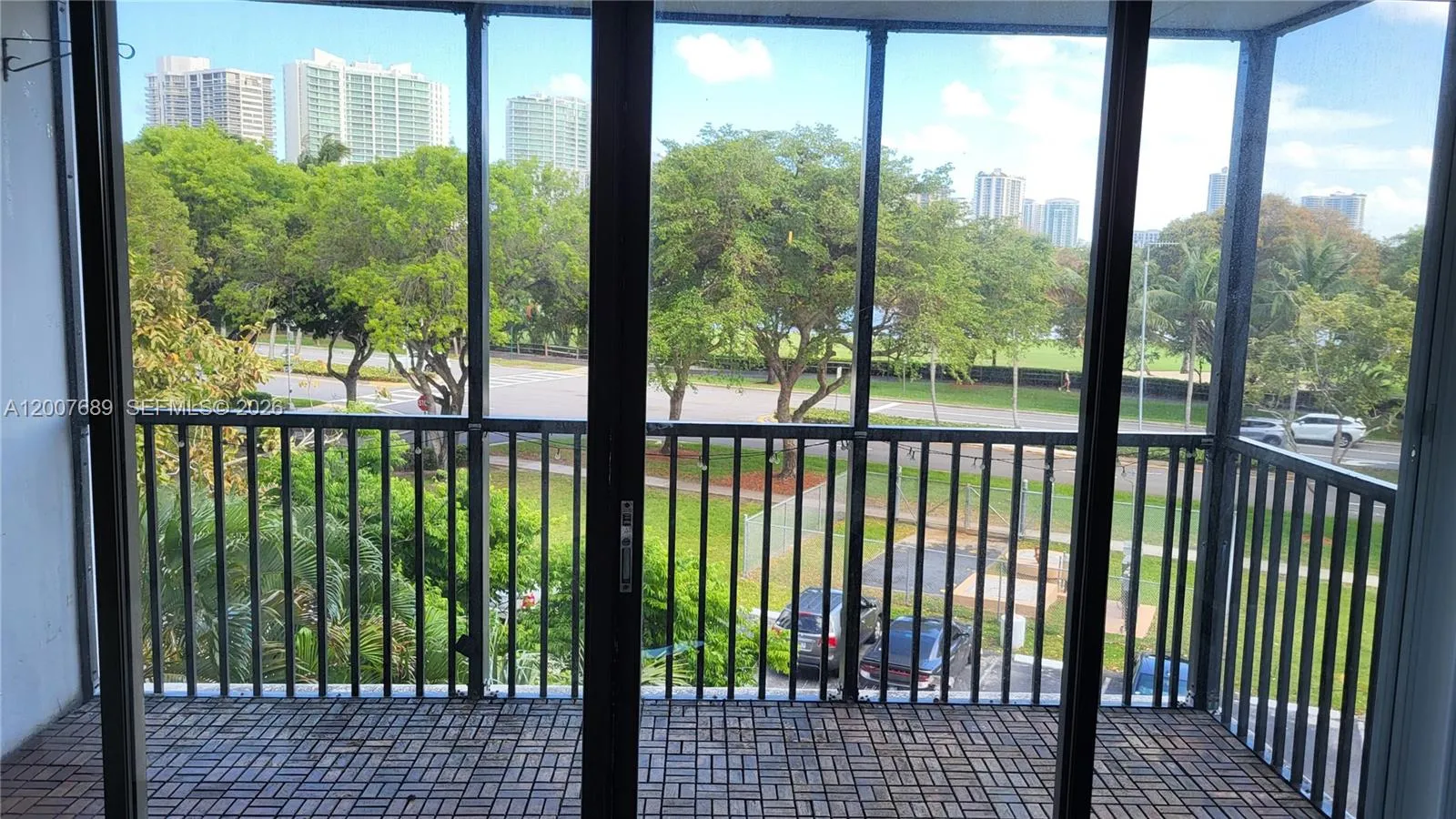 3475 N Country Club Dr # 409, Aventura FL 33180