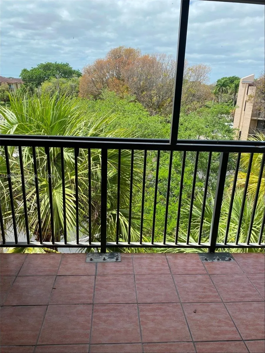 14201 N Kendall Dr # 407D, Miami FL 33186