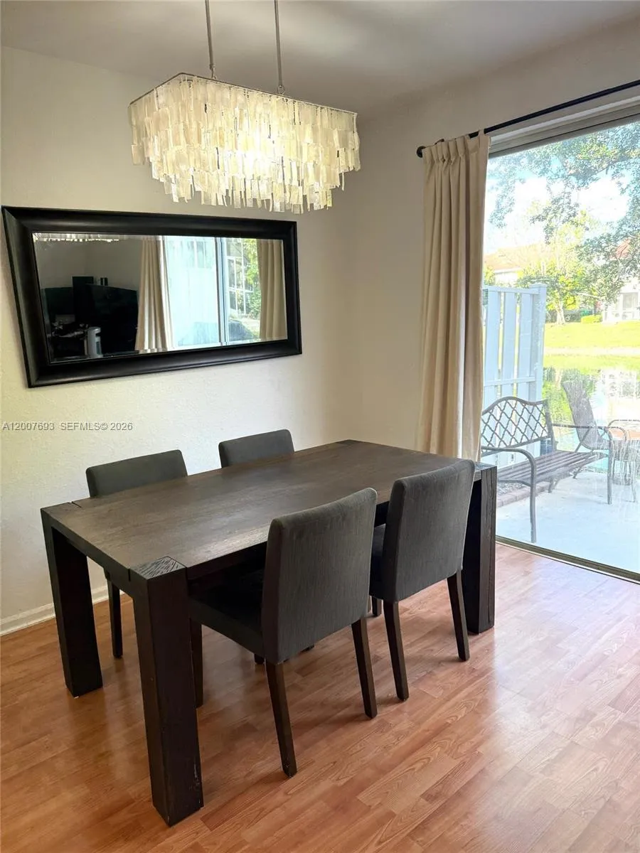 5424 NW 90th Ave, Sunrise FL 33351