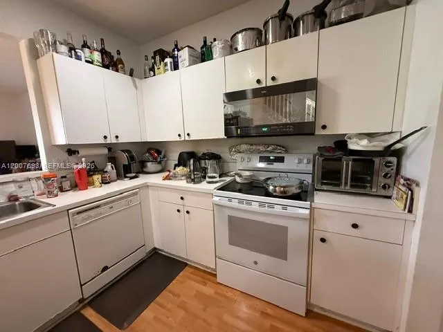 5424 NW 90th Ave, Sunrise FL 33351