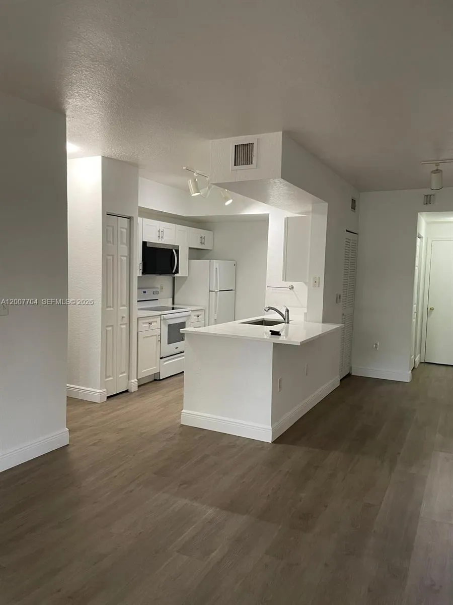 2500 Centergate Dr # 104, Miramar FL 33025