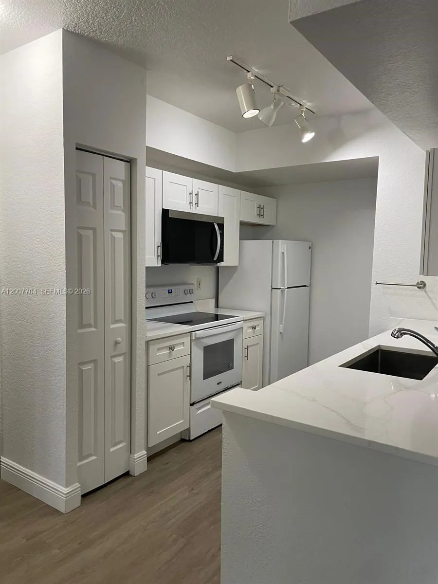 2500 Centergate Dr # 104, Miramar FL 33025