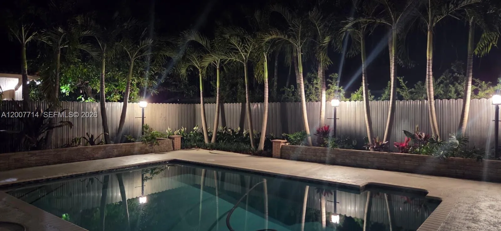 15412 SW 177th Ter, Miami FL 33187