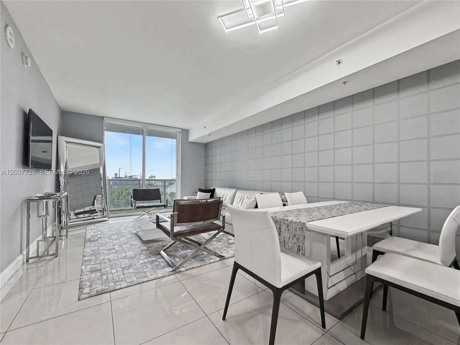 253 NE 2nd St # 1003, Miami FL 33132