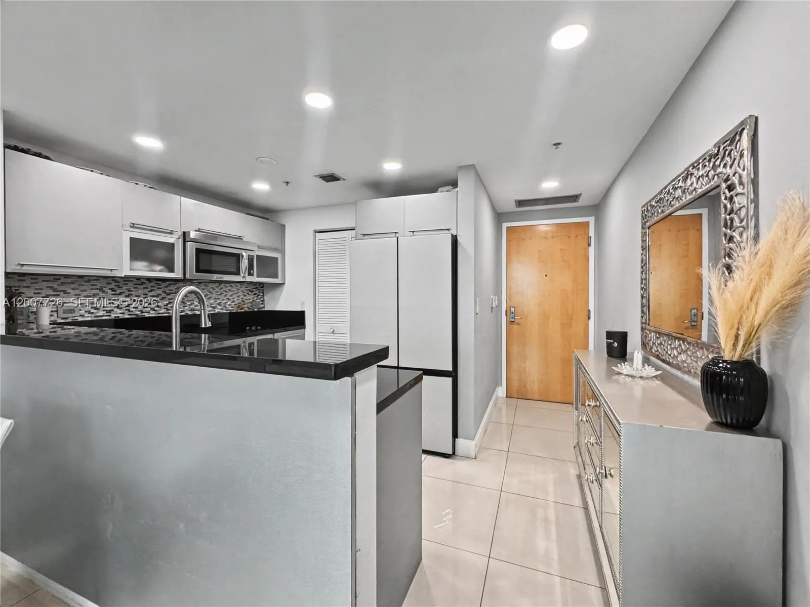 253 NE 2nd St # 1003, Miami FL 33132