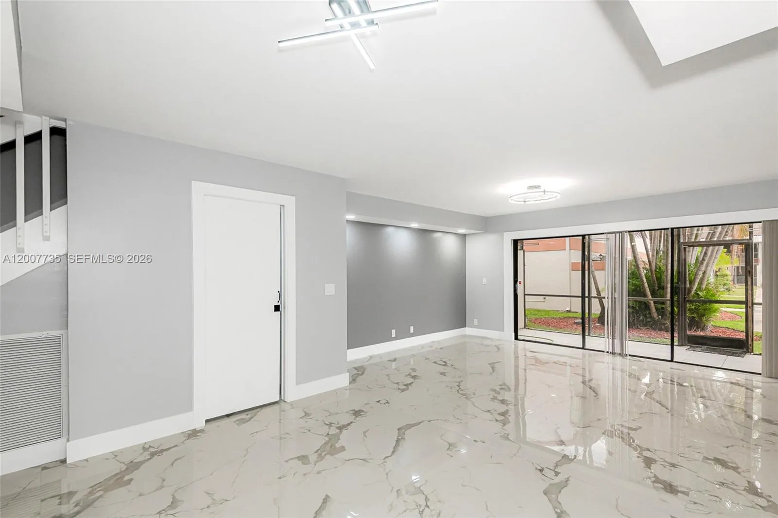 7111 SW 42nd Pl, Davie FL 33314