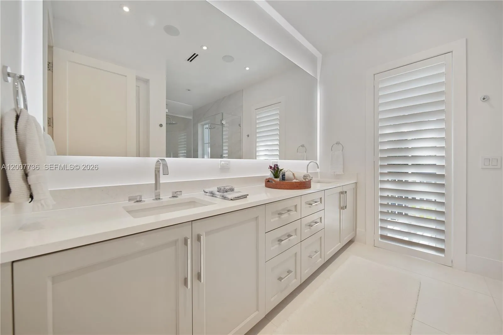 6901 Veronese St, Coral Gables FL 33146