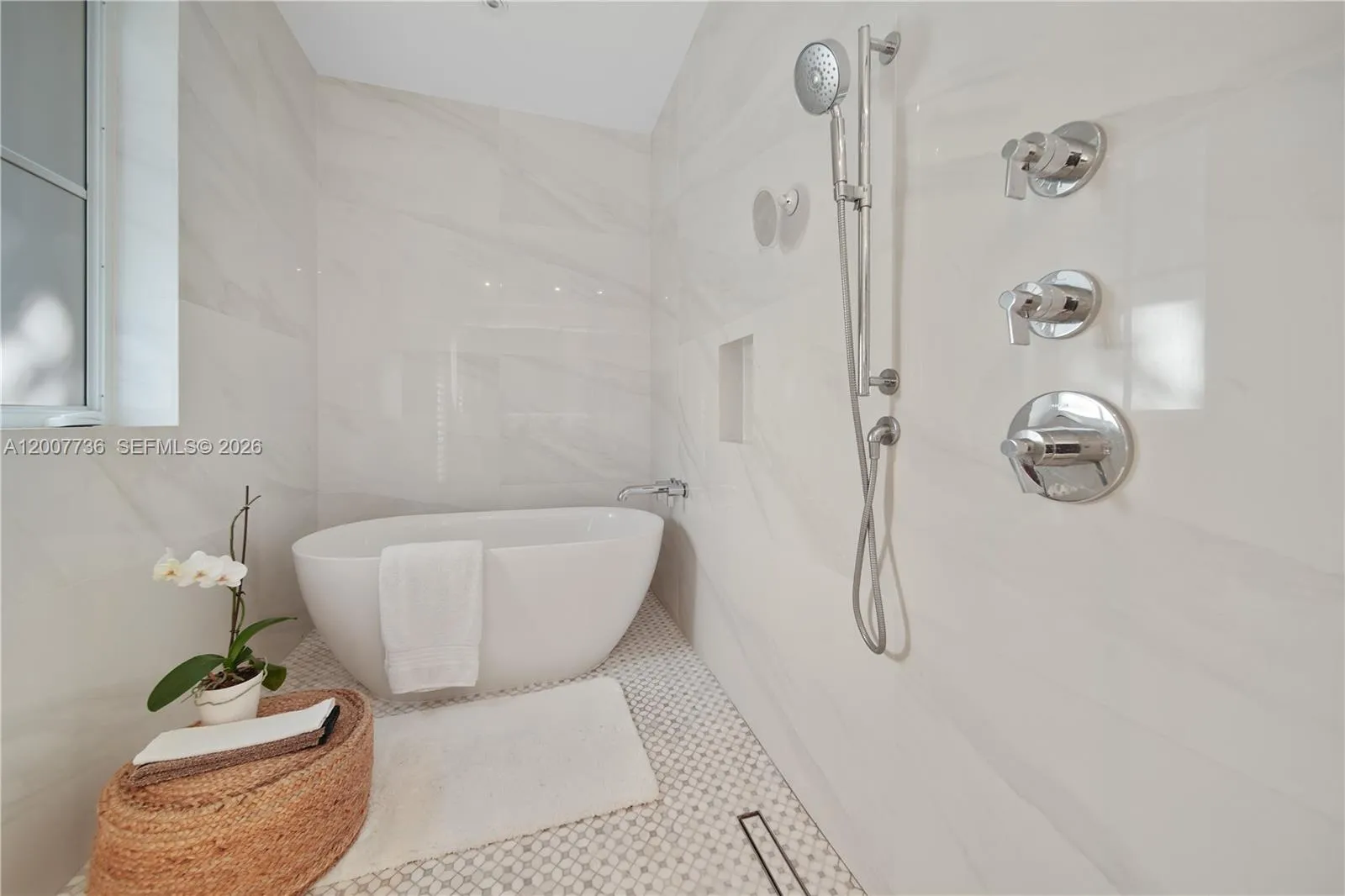 6901 Veronese St, Coral Gables FL 33146