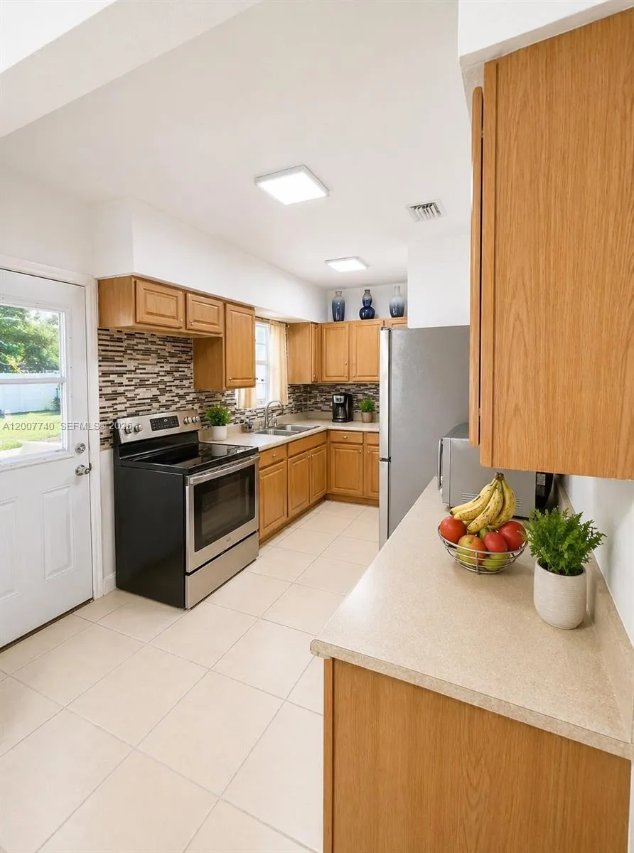 15111 NW 32nd Ave # 15111, Miami Gardens FL 33054