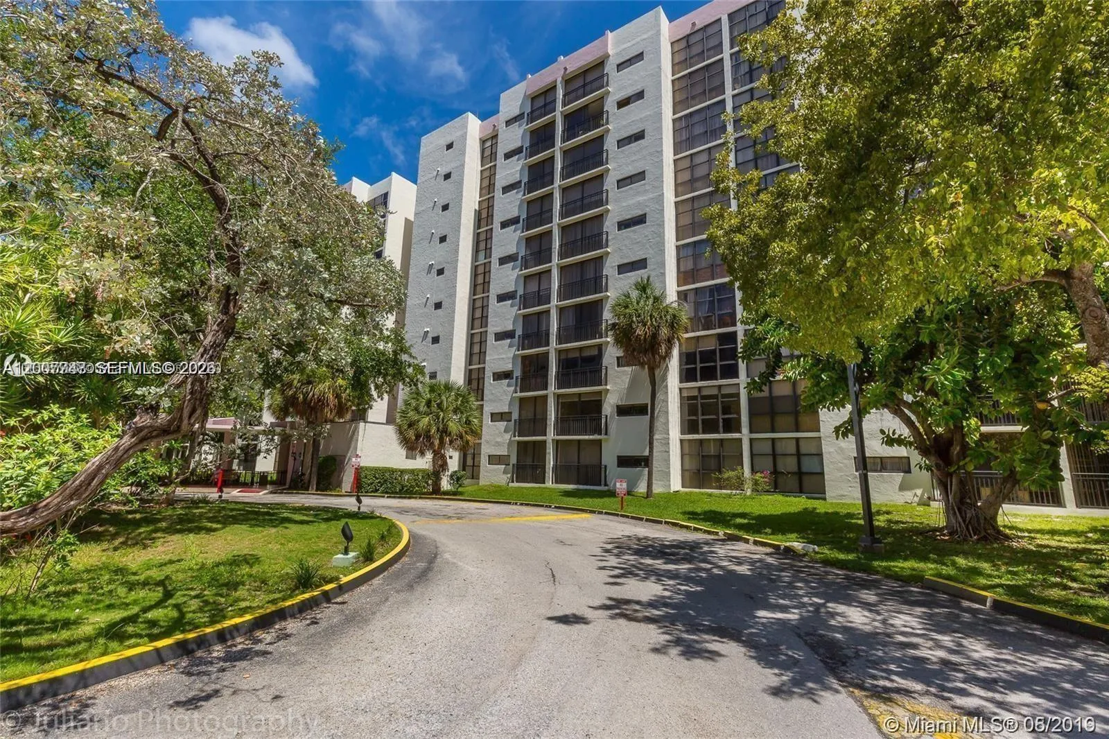 16919 N Bay Rd # 218, Sunny Isles Beach FL 33160