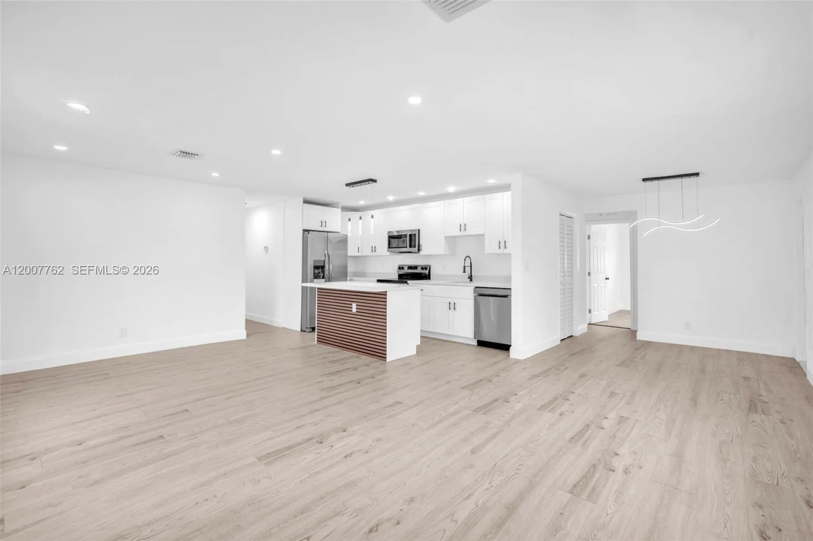 2572 NW 20th St, Fort Lauderdale FL 33311