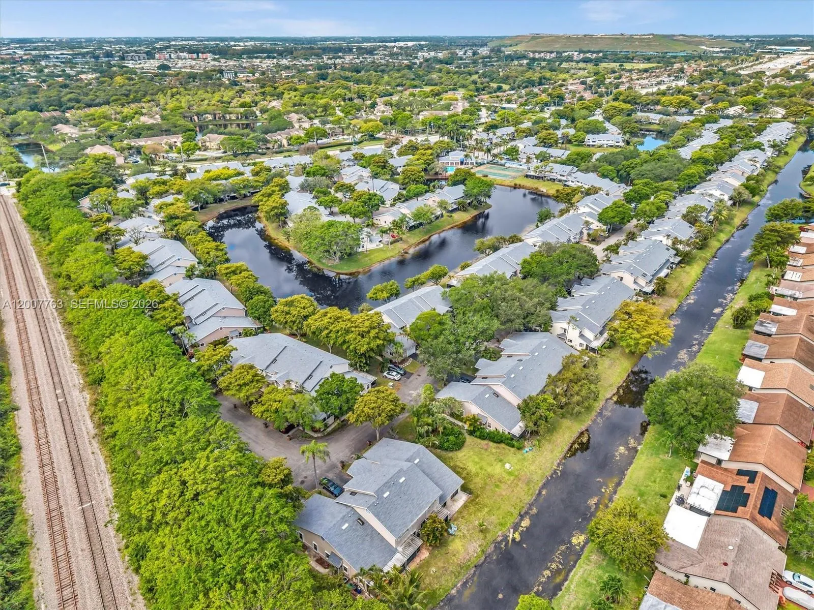 1958 E Discovery Cir E, Deerfield Beach FL 33442