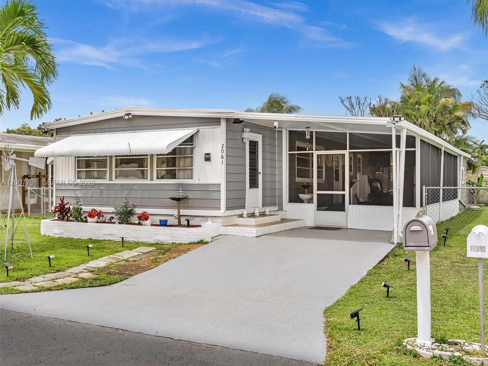 2061 SW 83rd Ave, Davie FL 33324