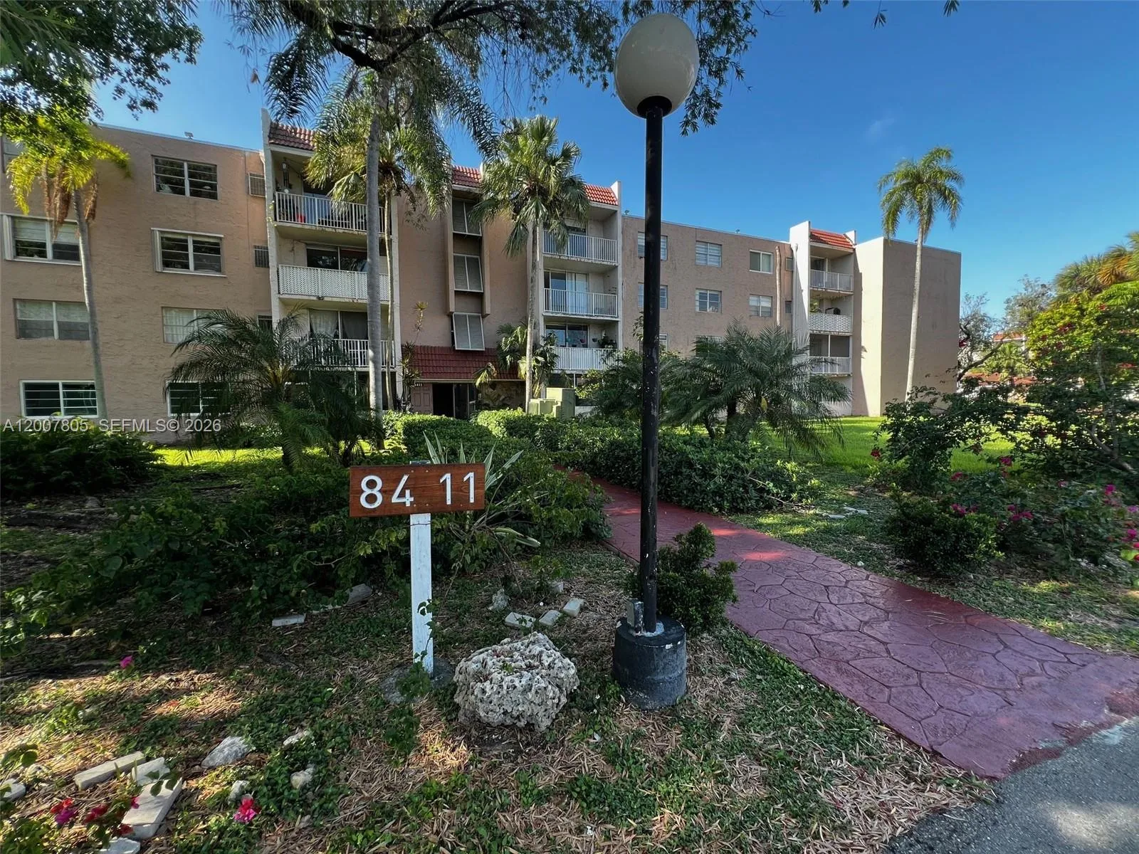 8411 NW 8th St # 105, Miami FL 33126