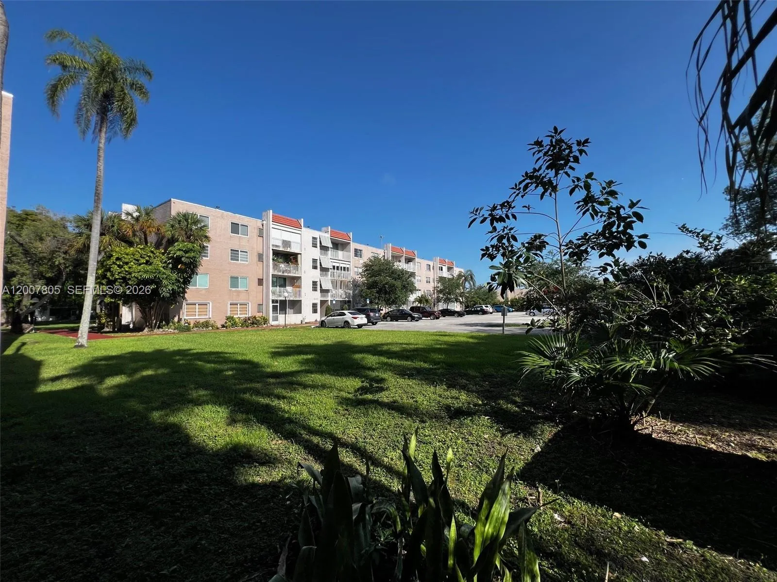 8411 NW 8th St # 105, Miami FL 33126