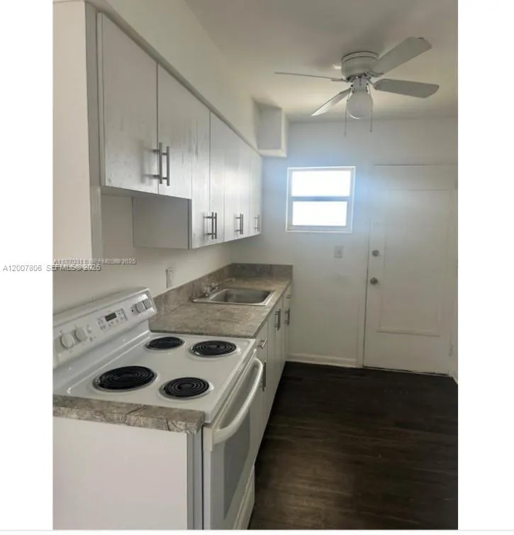 1931 NE 168th St # 3, North Miami Beach FL 33162