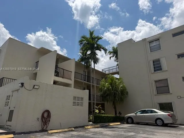 709 Curtiss Pkwy # 20, Miami Springs FL 33166