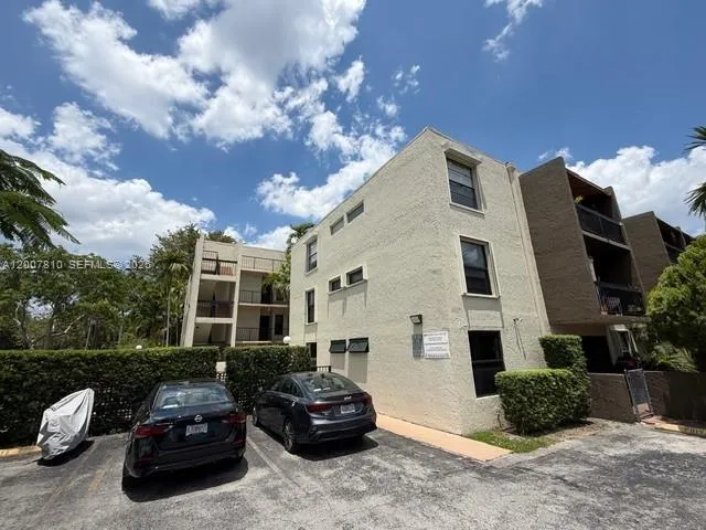 709 Curtiss Pkwy # 20, Miami Springs FL 33166