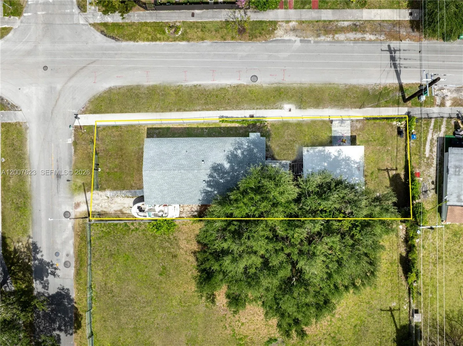 2406 NW 67th St, Miami FL 33147