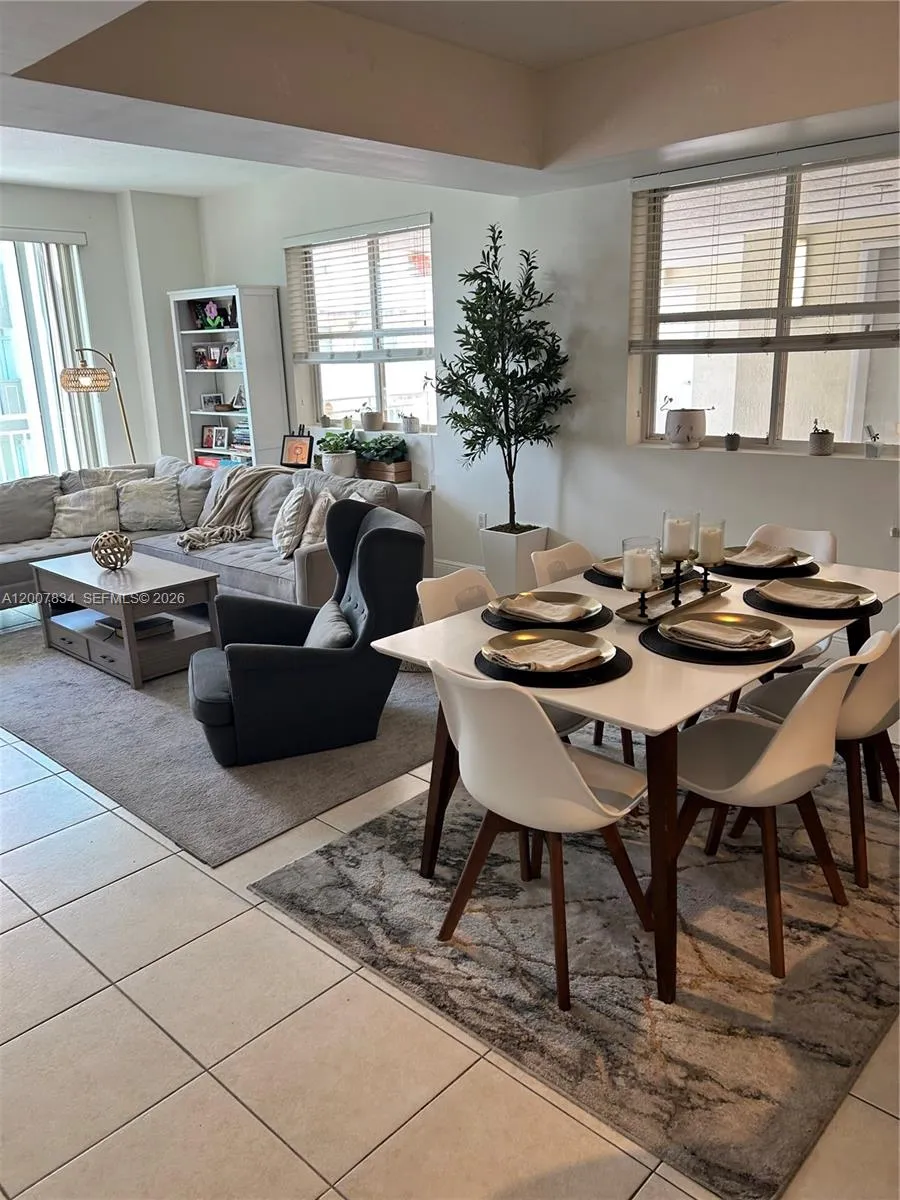 7275 SW 90th St # C612, Miami FL 33156