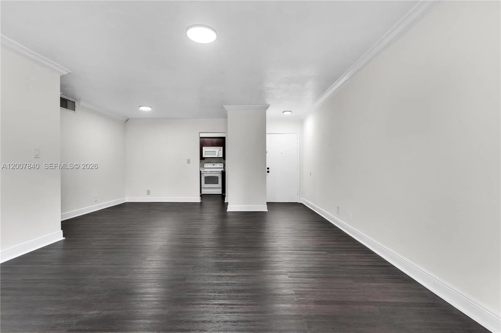 13715 Kendale Lakes Cir # 211, Miami FL 33183