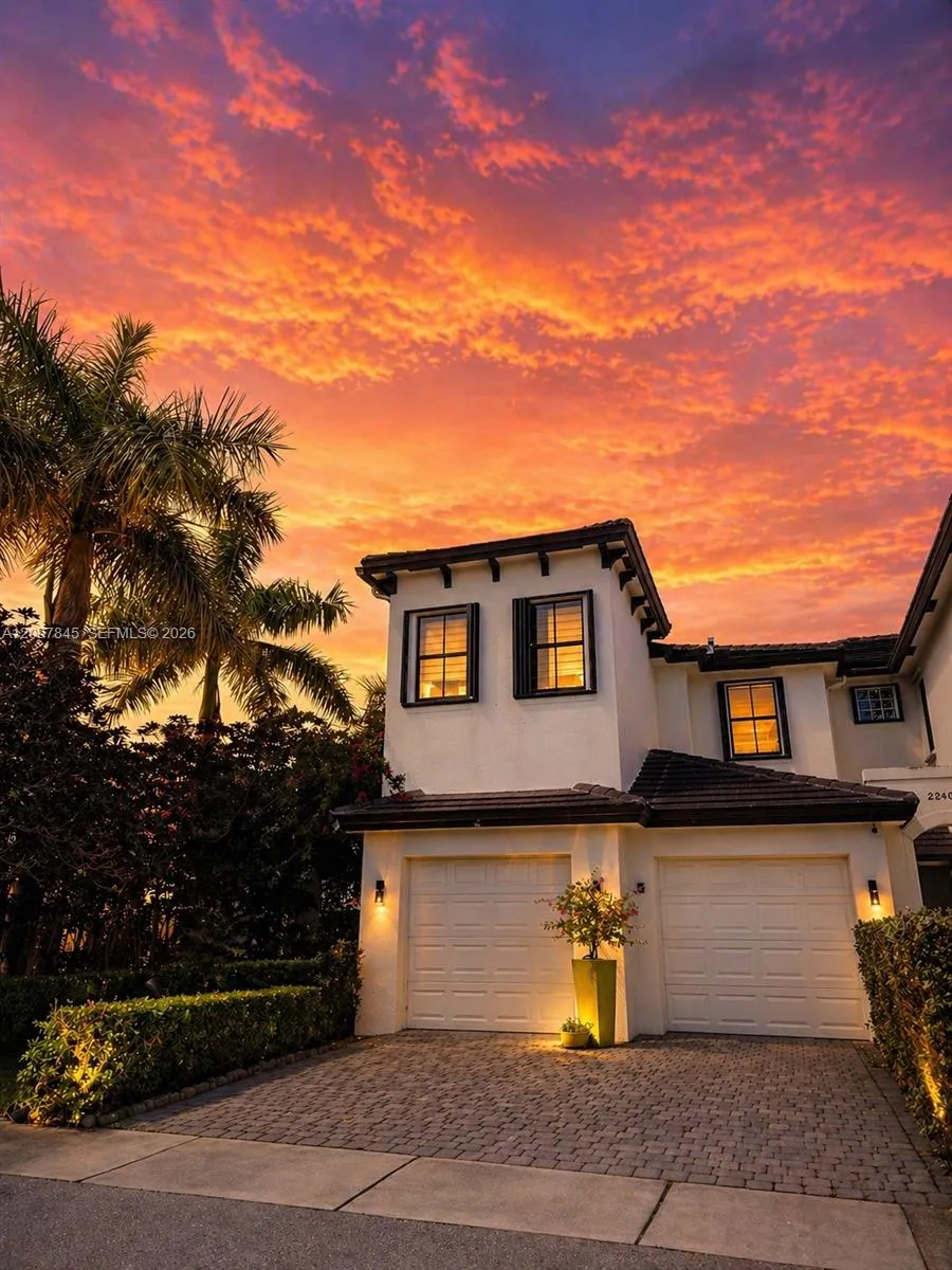 22405 SW 102nd Ave, Miami FL 33190