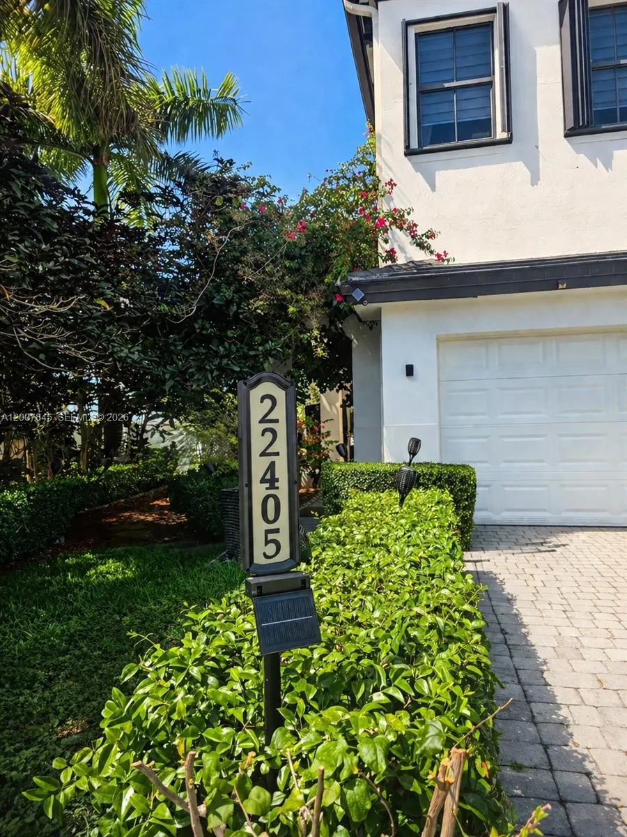 22405 SW 102nd Ave, Miami FL 33190