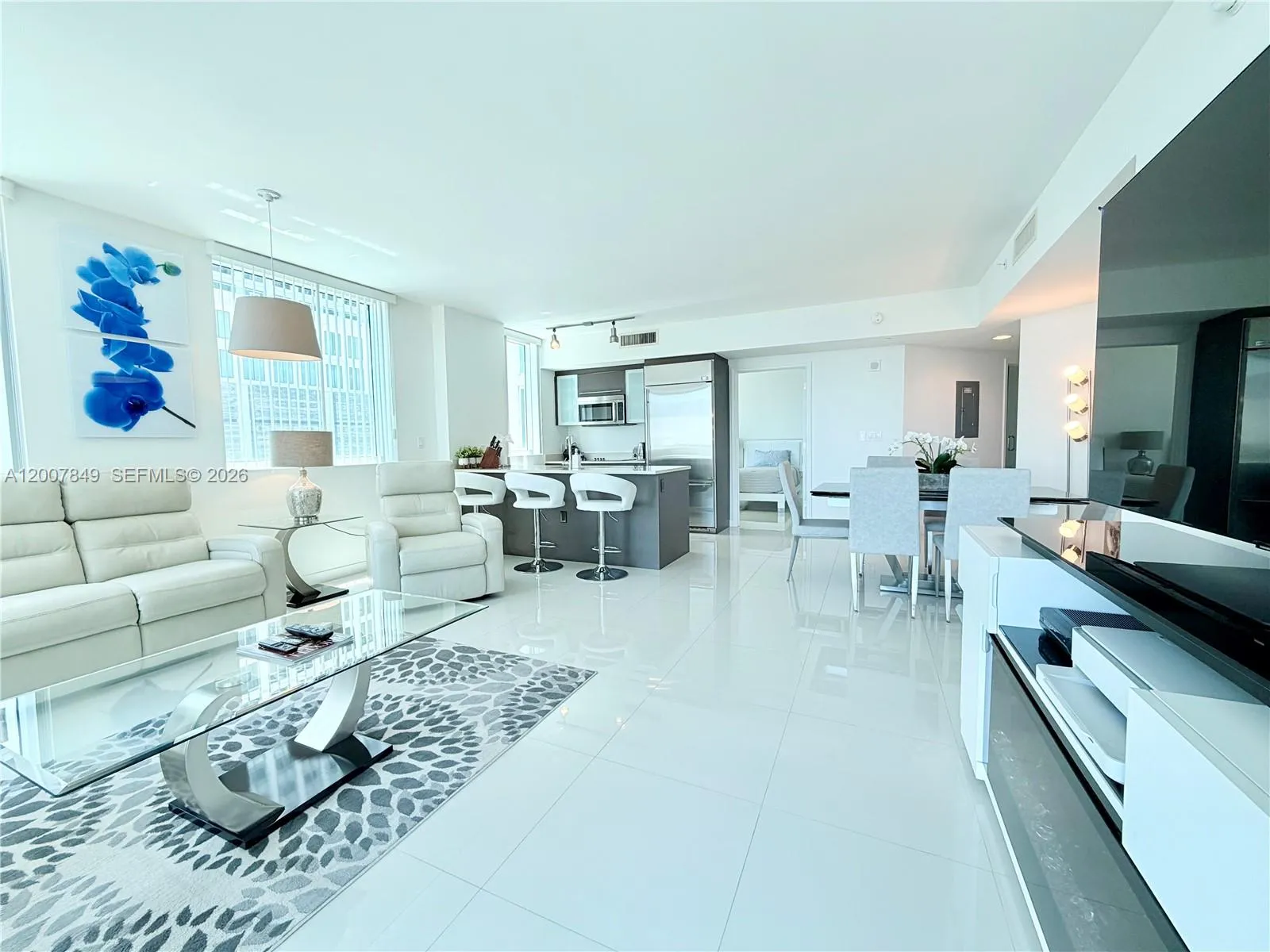 500 Brickell Ave # 802, Miami FL 33131