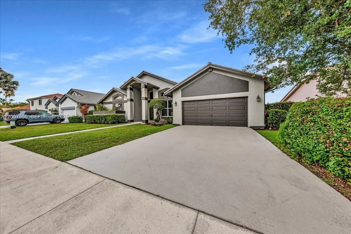 22212 Collington Dr, Boca Raton FL 33428