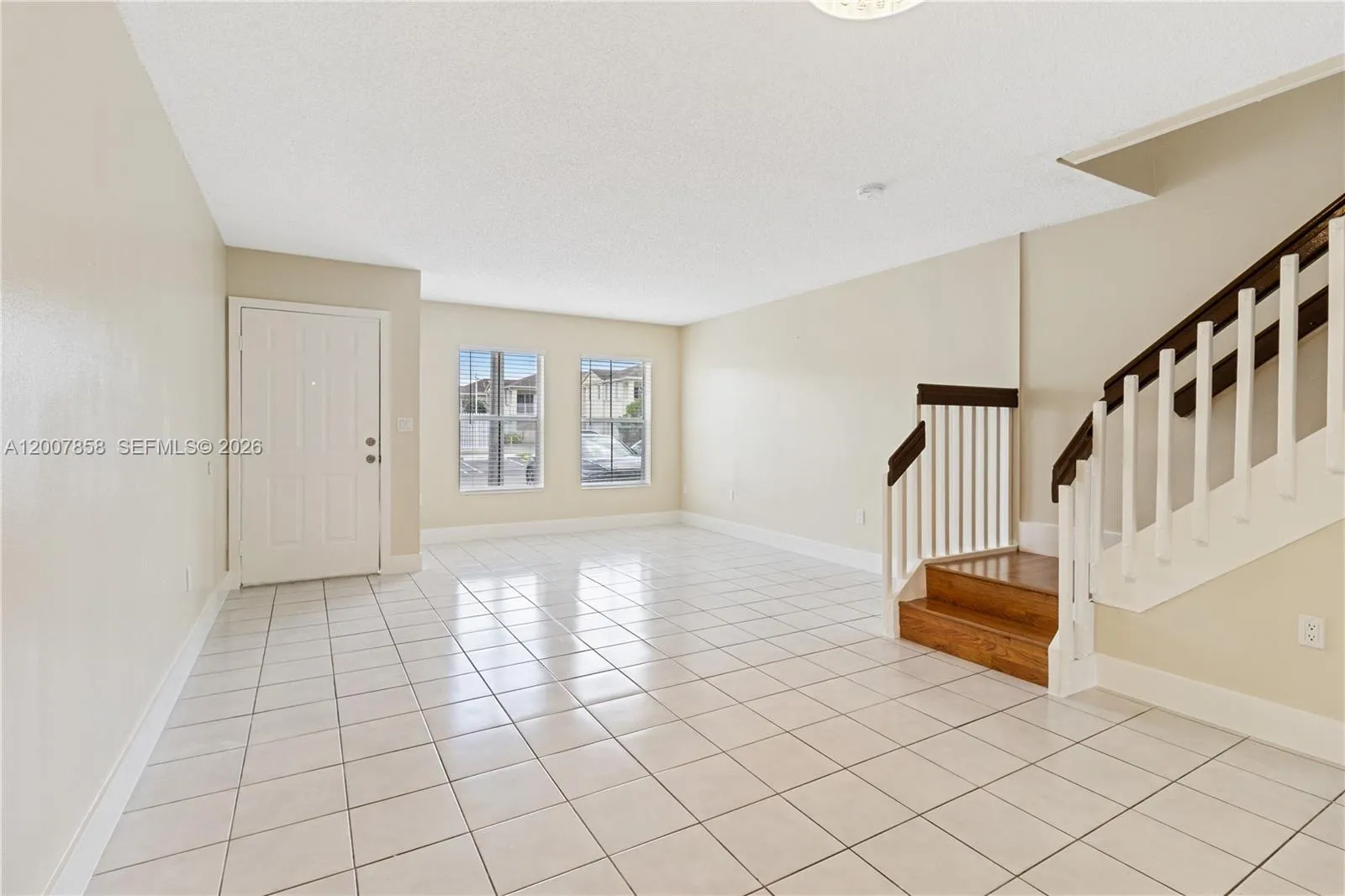 9187 Fontainebleau Blvd # 5, Miami FL 33172