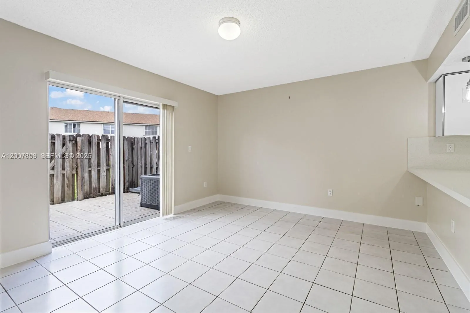 9187 Fontainebleau Blvd # 5, Miami FL 33172