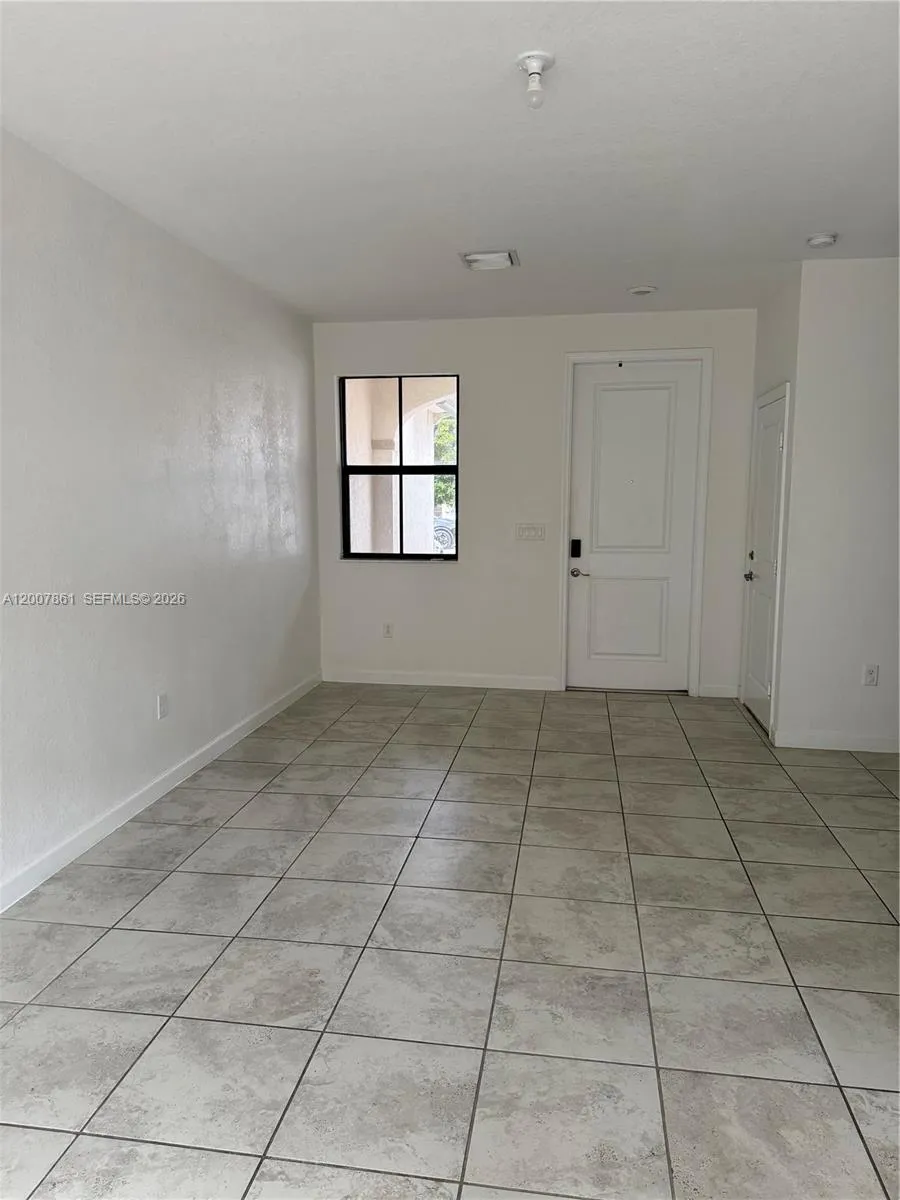 25180 SW 114th Ave # 10, Homestead FL 33032