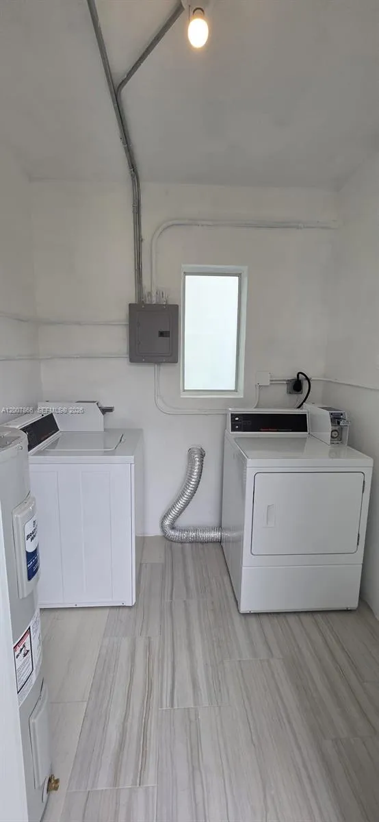 804 NE 10th St # 2, Hallandale Beach FL 33009