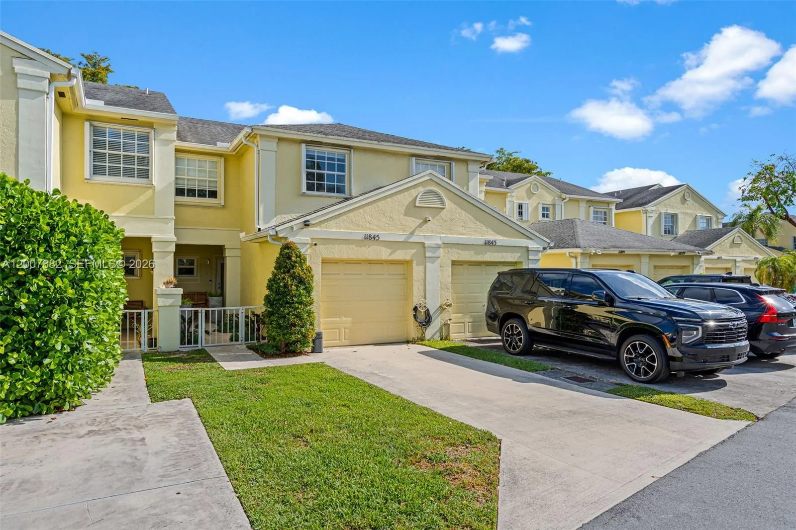 11845 SW 100th St, Miami FL 33186