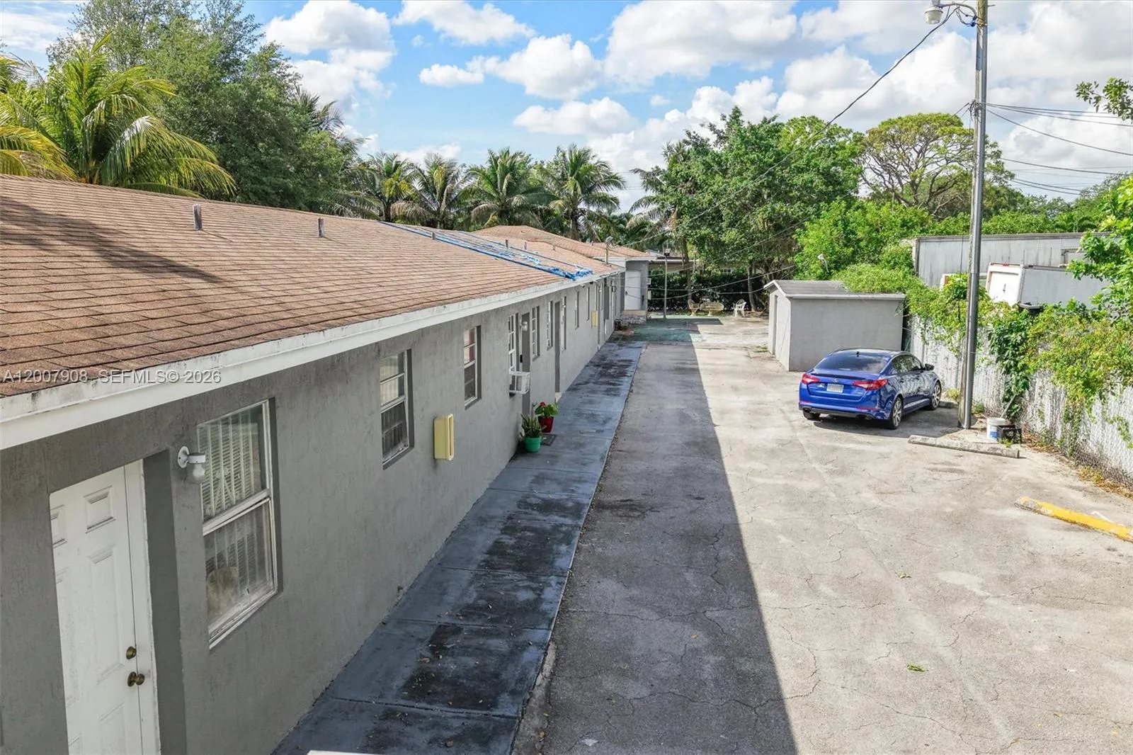 2540 NW 90th St, Miami FL 33147