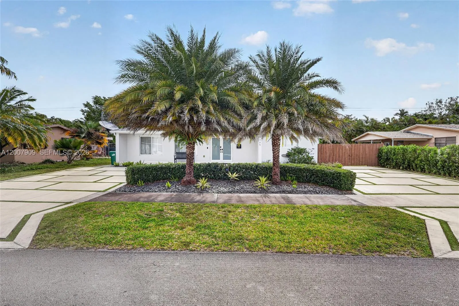 4865 SW 94th Ave, Miami FL 33165