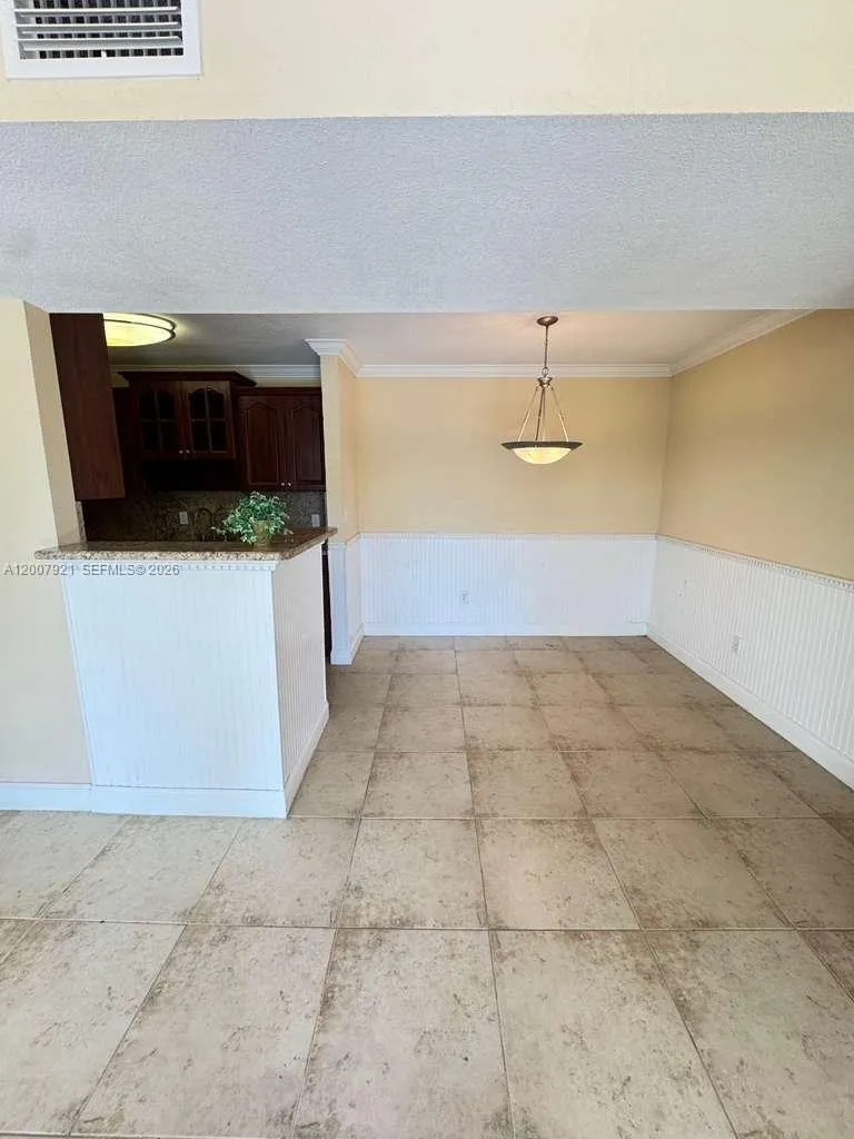 455 ALT 19 S # 12, Palm Harbor FL 34683
