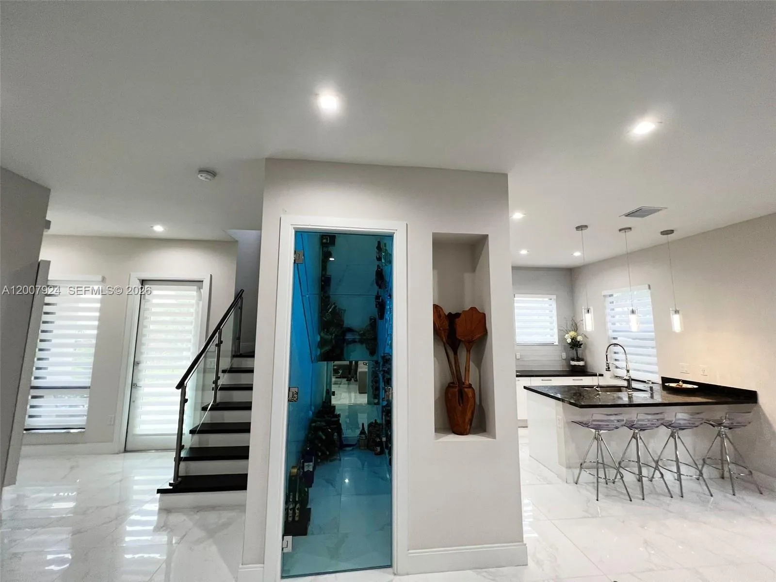 8253 NW 47th Ln, Doral FL 33166