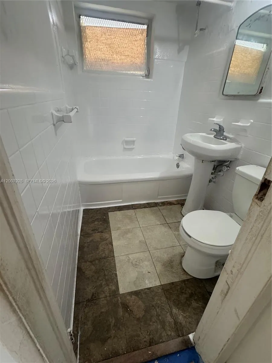 7300 Harding Ave # 6, Miami Beach FL 33141