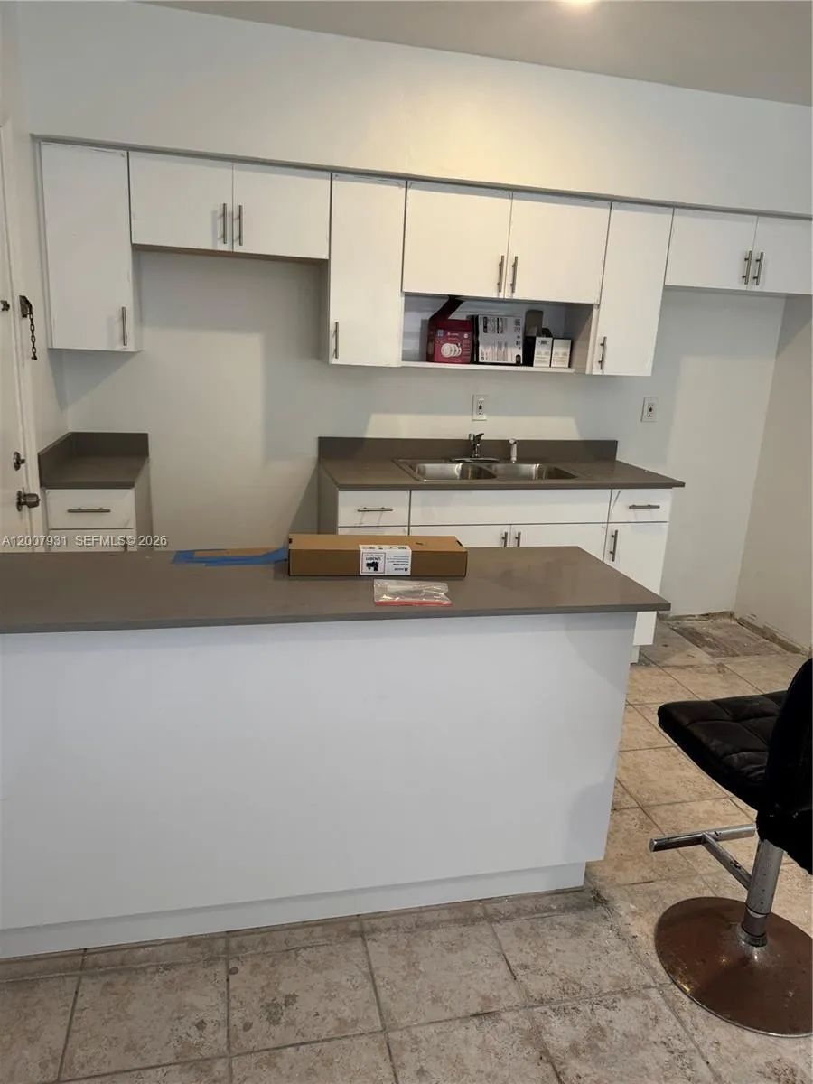 7300 Harding Ave # 21, Miami Beach FL 33141