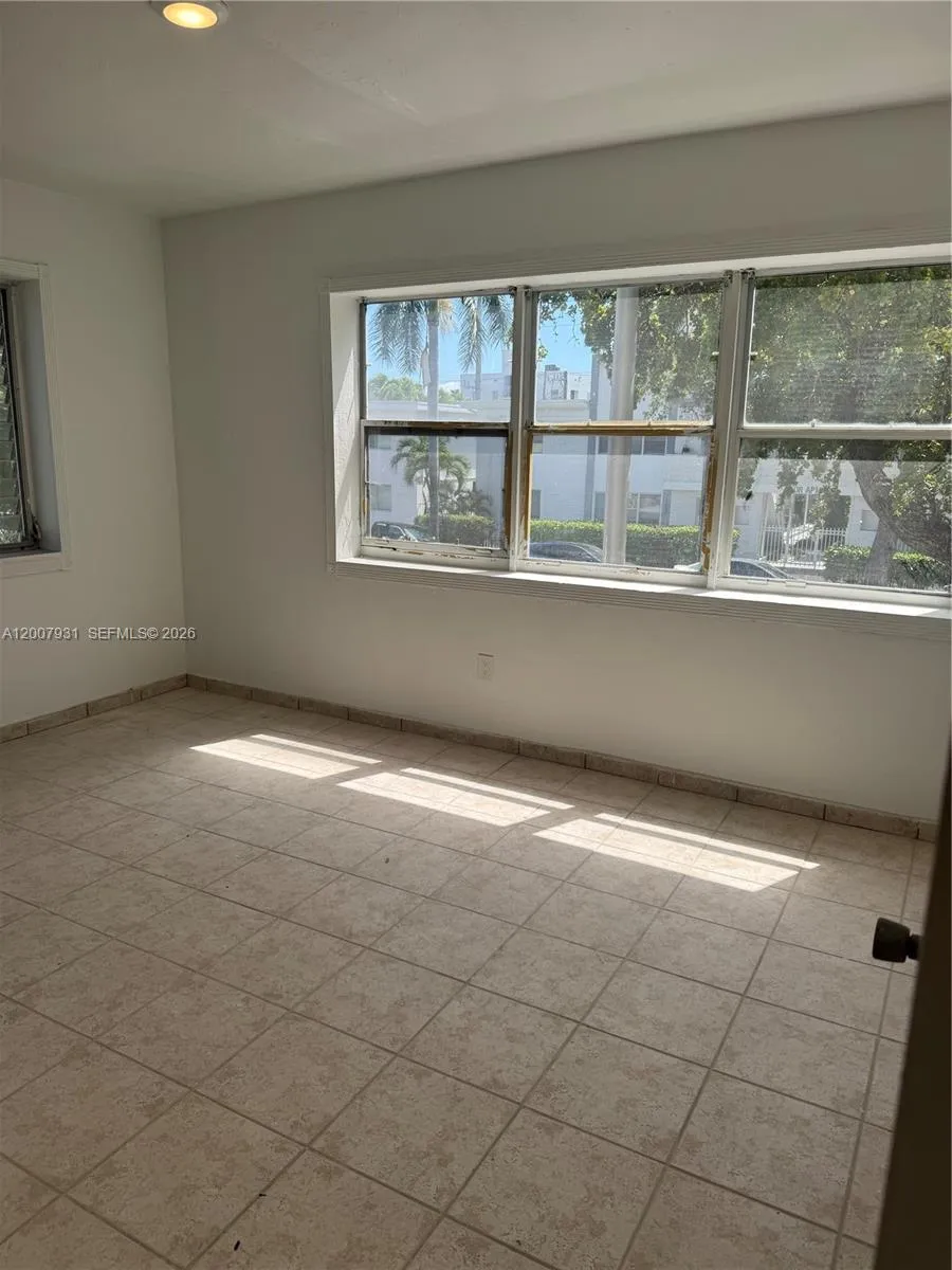 7300 Harding Ave # 21, Miami Beach FL 33141