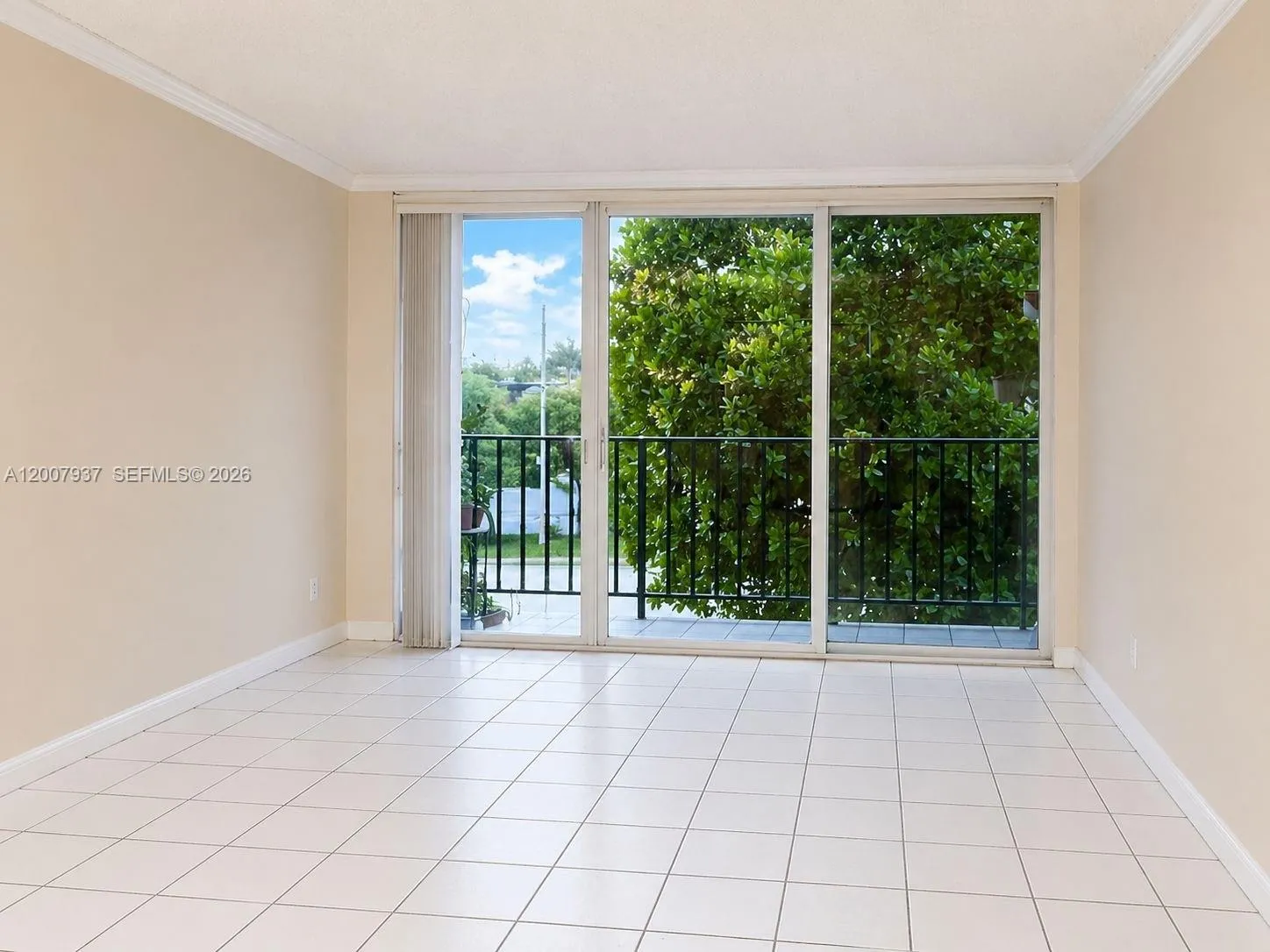310 Fontainebleau Blvd # 406, Miami FL 33172