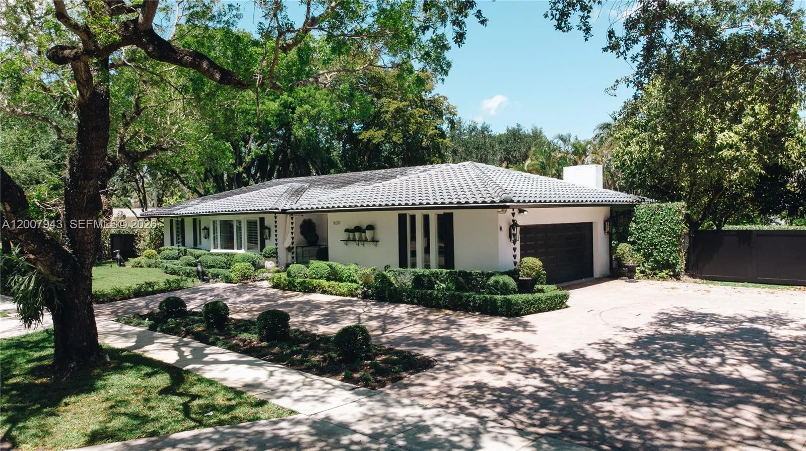 16241 W Troon Cir, Miami Lakes FL 33014