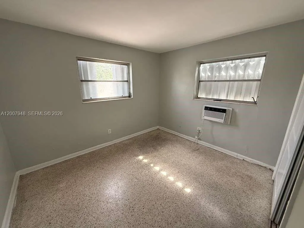 1960 NW Flagler Ter # 1, Miami FL 33125